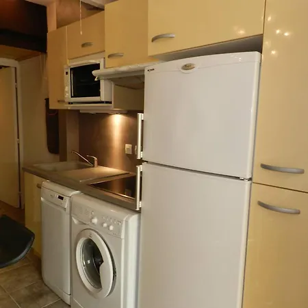 Le Lavandou, 2 Pieces, 4 Personnes - Fr-1-251-653 Apartment *