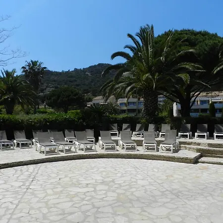 Le Lavandou, 2 Pieces, 4 Personnes - Fr-1-251-653 Apartment Le Lavandou